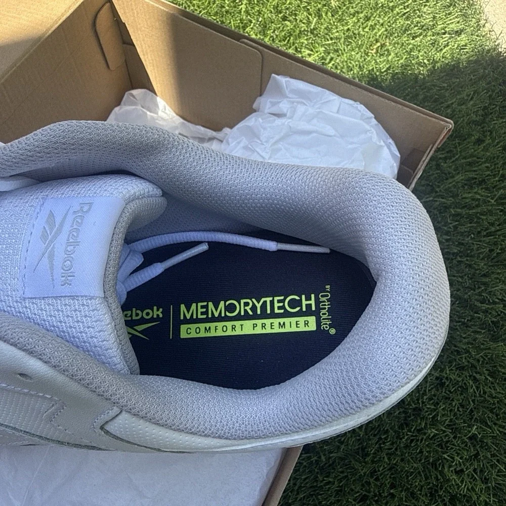 Reebok walk ultra